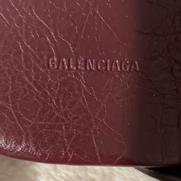 NWT Balenciaga Leather Slipper Mules with buckle and textured finish in burgundy - Picture 4 of 14